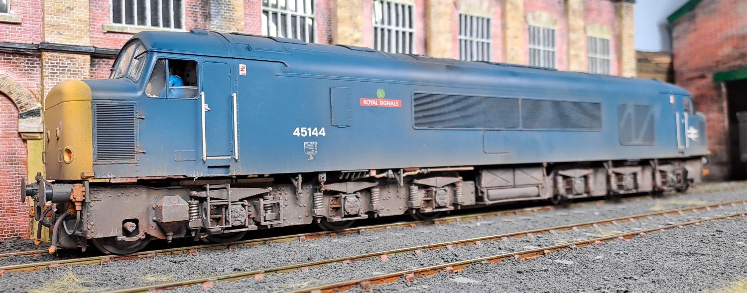 Heljan<br>Peak Class 45 Royal Signals 45144<br>(4526)