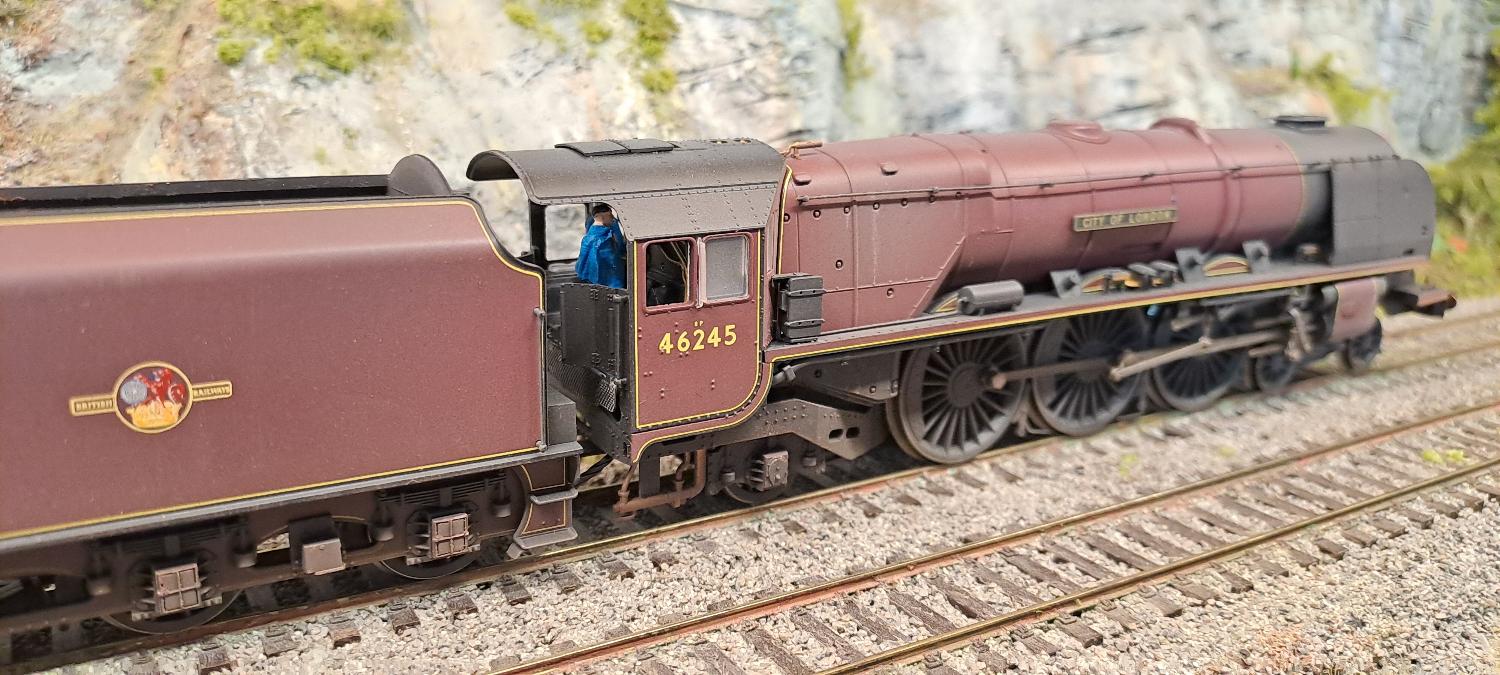 Hornby<br>Princess Coronation City of London 46245<br>(R3997)