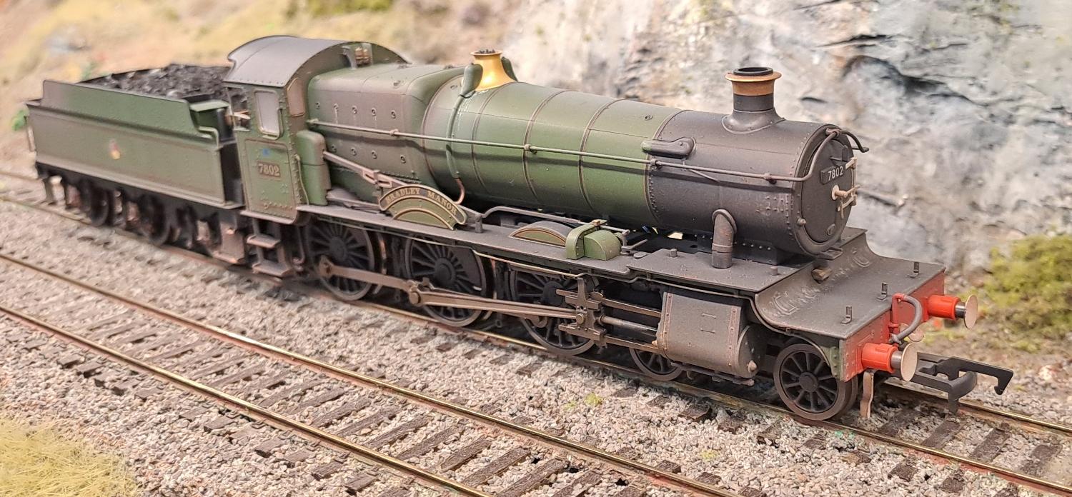 Dapol<br>Manor 7802 Bradley Manor BR Lined Green Late Crest<br>(4S-001-014)
