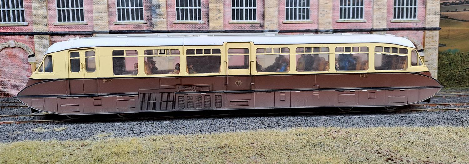 Dapol<br>GWR Railcar No12 Lined Choc/Cream GWR Monogram<br>(7D-011-001)