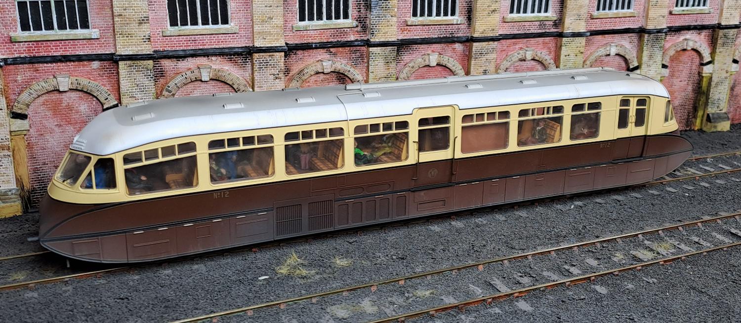 Dapol<br>GWR Railcar No12 Lined Choc/Cream GWR Monogram<br>(7D-011-001)